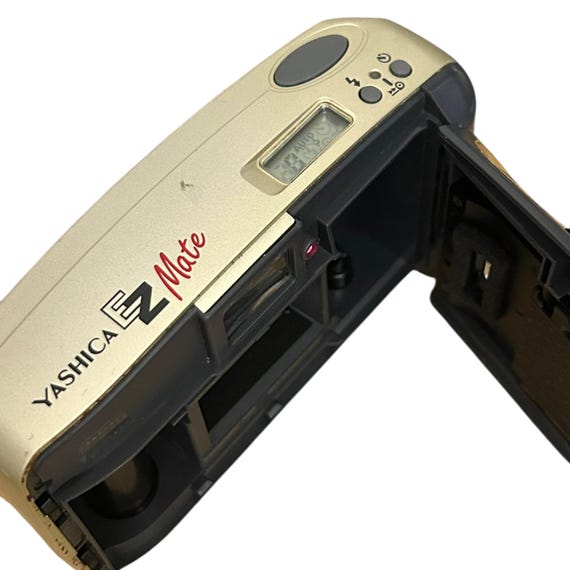 Yashica EZ Mate DATE 35 Mm Vintage Camera/ With Battery/ Shot Film
