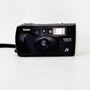 Vintage Kodak Advantix 2100 Auto APS system/ Point and Shoot Camera/ Case