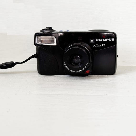 Vintage Olympus Infinity Zoom 211 35mm/ Film Camera W 38 to 70