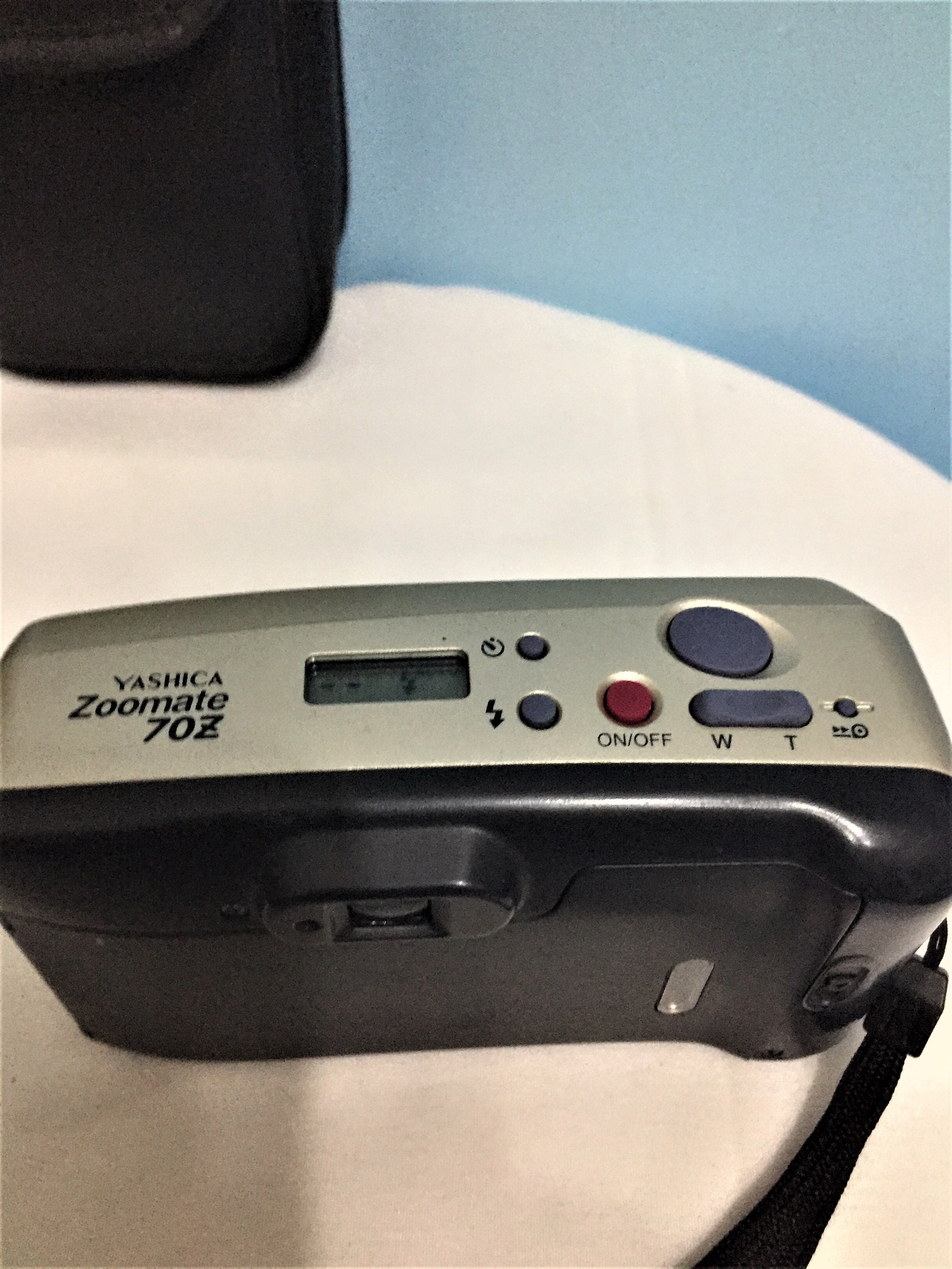 KYOCERA ZOOMTEC70 35mmカメラ箱付（やー71S) Kyocera Yashica Zoomate 70 Z Film Camera Gift Set - Gold 38 - 70mm