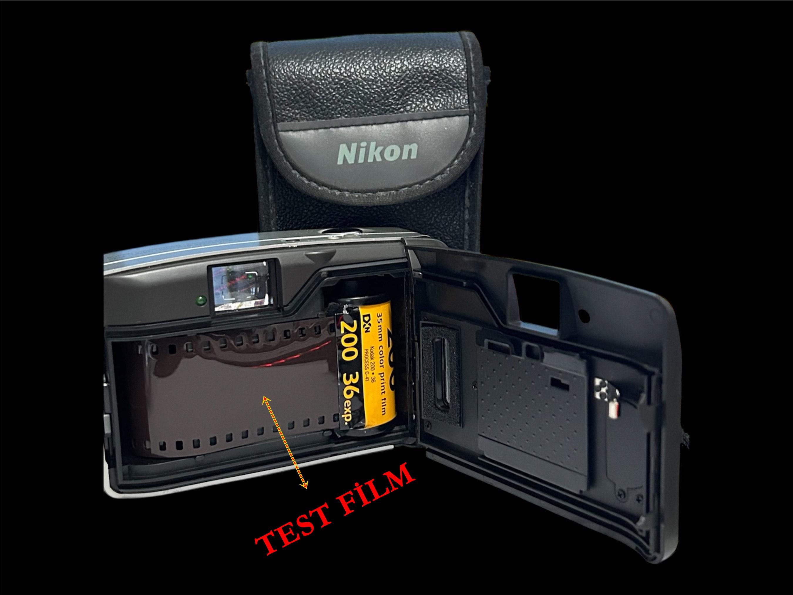Appareil Photo Argentique Nikon EF500SV 28mm - Compact Point And Shoot - État Quasi Neuf Avec étui
