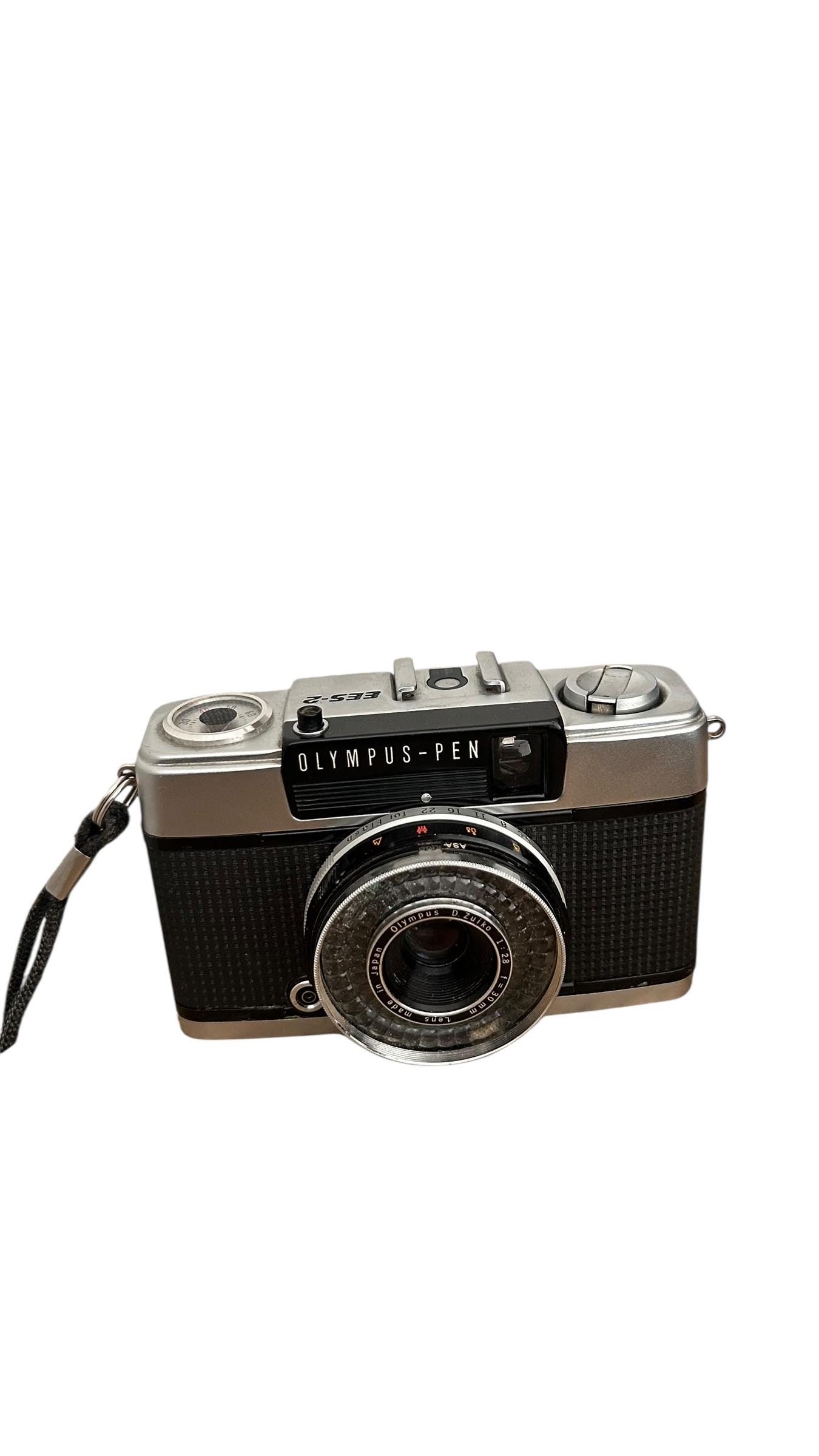 Vintage Olympus Pen EES-2 35mm D.zuiko 30mm Film Camera - Made in