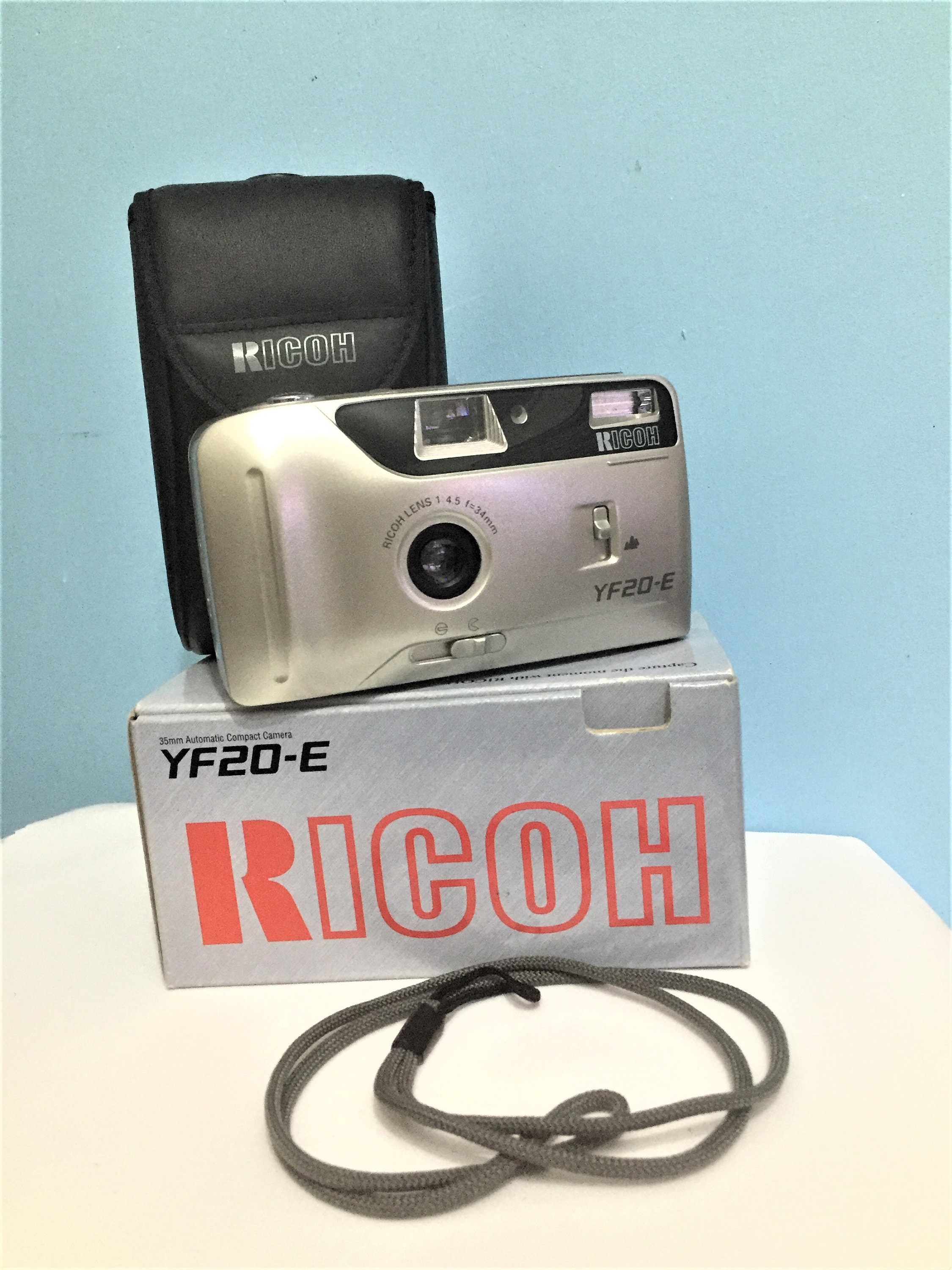 RICOH YF-20 コンパクトカメラ Amazon.com : Ricoh YF-20 Super 35mm Compact Camera : Electronics