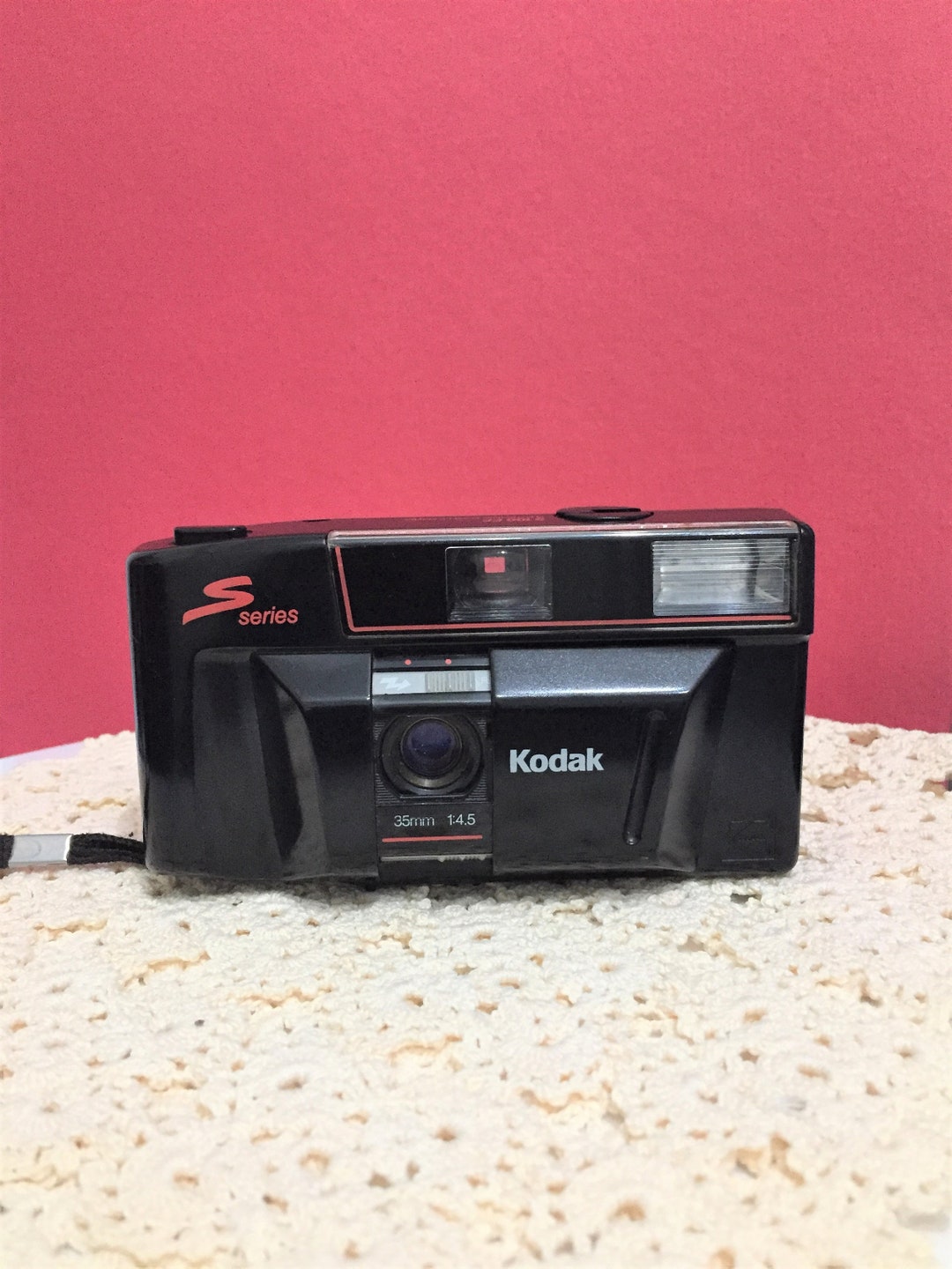 Appareil Photo Vintage Kodak S100 EF – Compact 35mm, Flash Intégré, étui Inclus (1987)