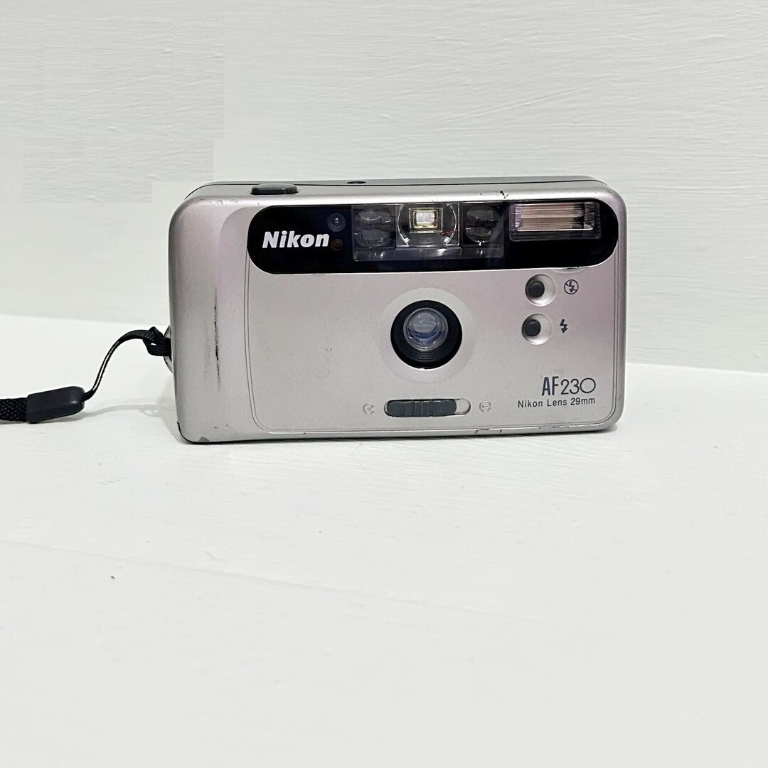 Vintage Nikon AF 230 Camera/ Orginal Case+/ Nikon Lens 29mm