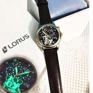 RARE Vintage LORUS Mouse/  Disney Musical Watch Vintage/Mickey Mouse V621-0020 Z0 Musical Watch/ Very good condition / with LORUS box