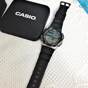 Beautif Vintage Casio AE- 1000W/ Wrist Watch for Men/ Casio Tin Box/ Very good condition/ World Time Alarm Chronograph Wrist Watch