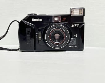 Vintage Nikon Zoom Touch 470 AF 35mm Point and Click Film Camera