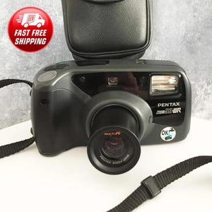 Vintage Pentax zoom 90 WR/ Compact waterproof film 35mm/ Shoot Water Resistant Camera/Flash and Remote