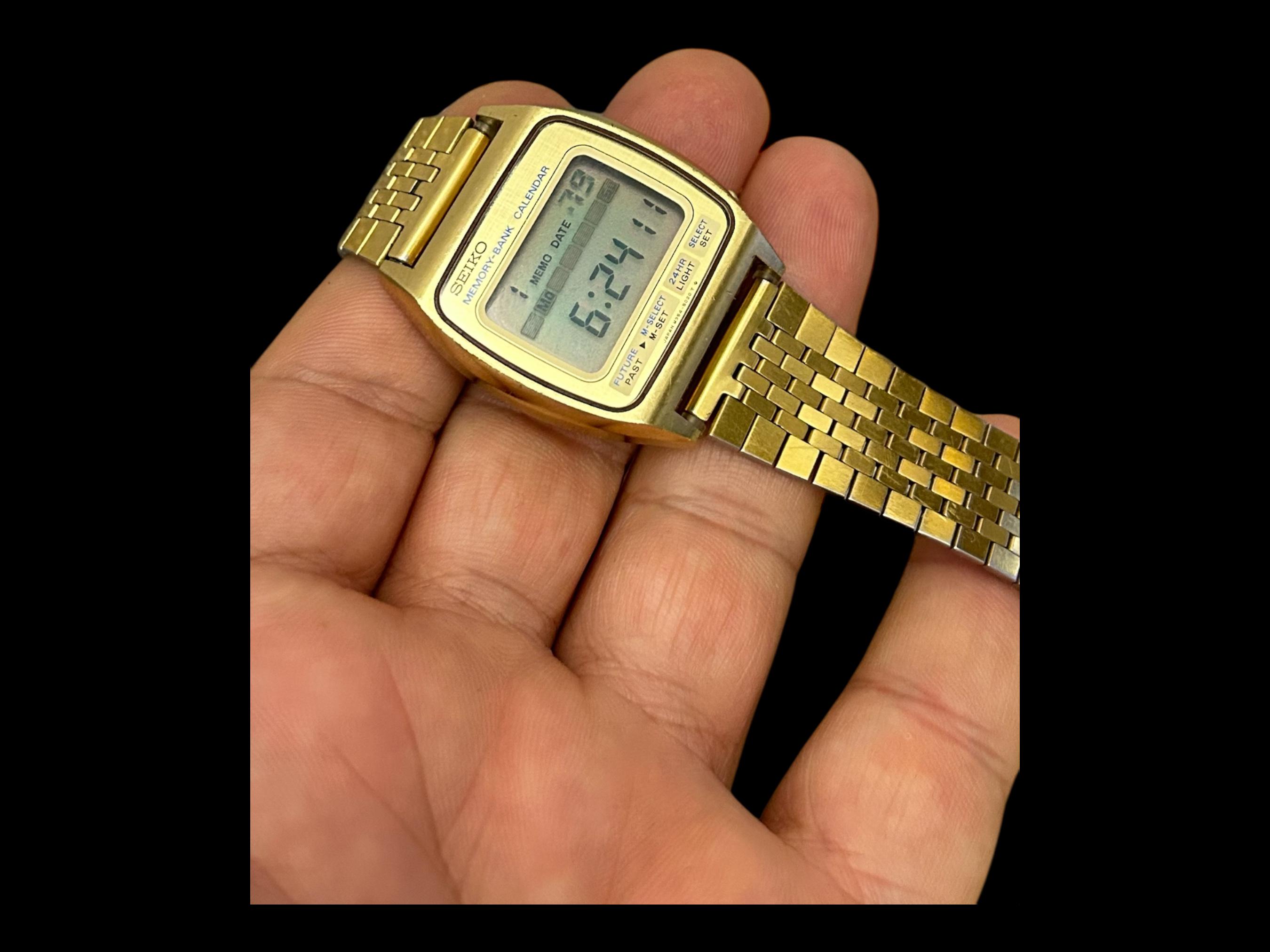 Vintage Seiko M 354-5029 Memory Bank Calendar Digital Watch, James
