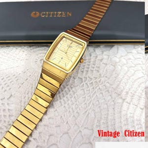 Vintage Citizen 6030-913663  Men's Wrist Watch/ Gold Color/ New Battery /Very good Condition/ With Vintage Original BOX