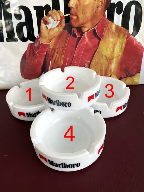マルボロ フランス 灰皿 4 個、マルボロ マッチ、サポート