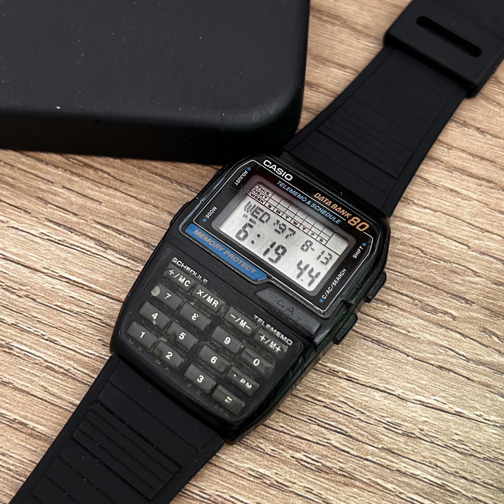 RARE Vintage Casio DBC-80 Databank World Time Calculator Watch