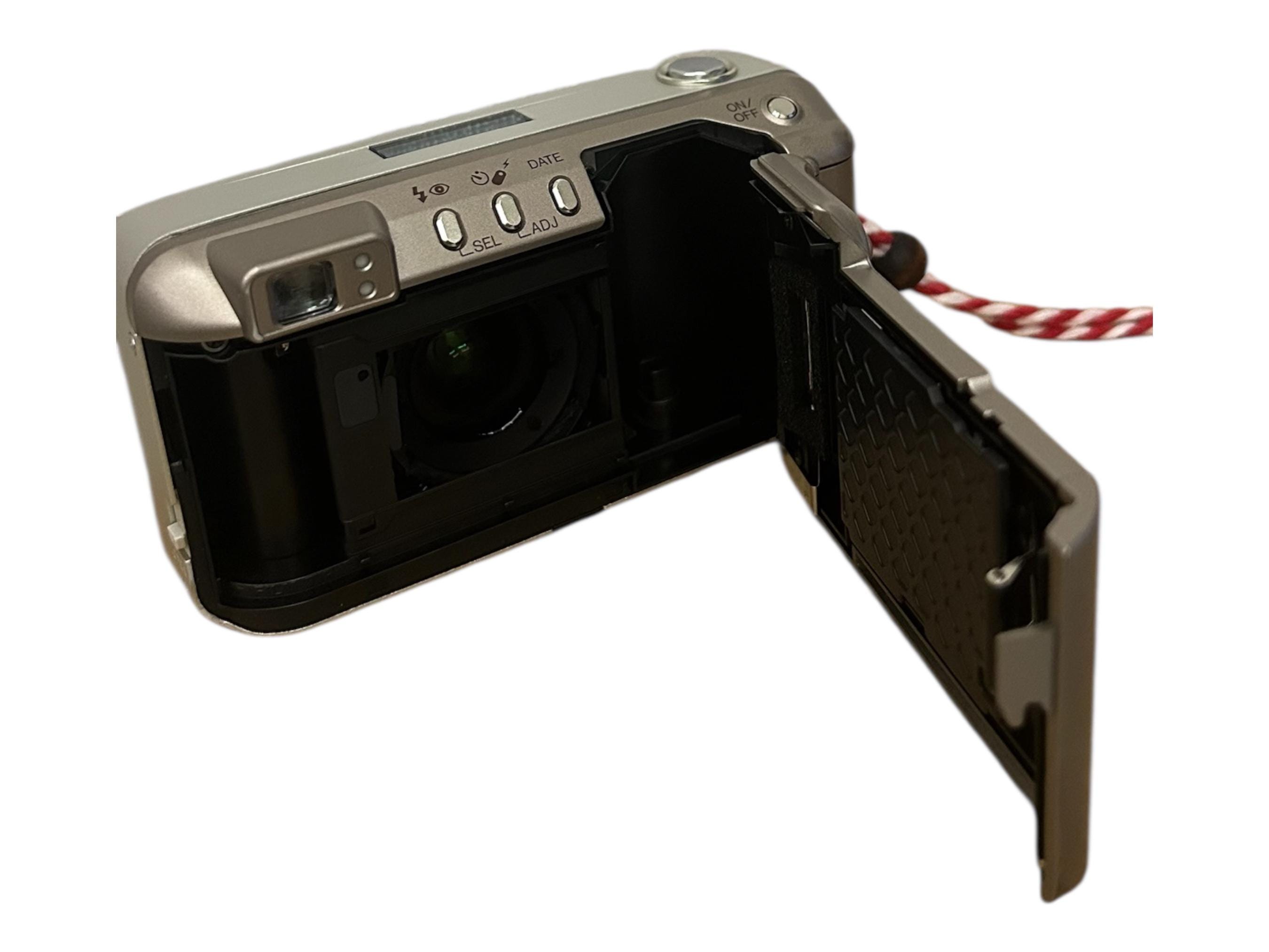 Minolta Freedom/ Zoom 125 35mm Point&shoot Film Camera/ Very Good