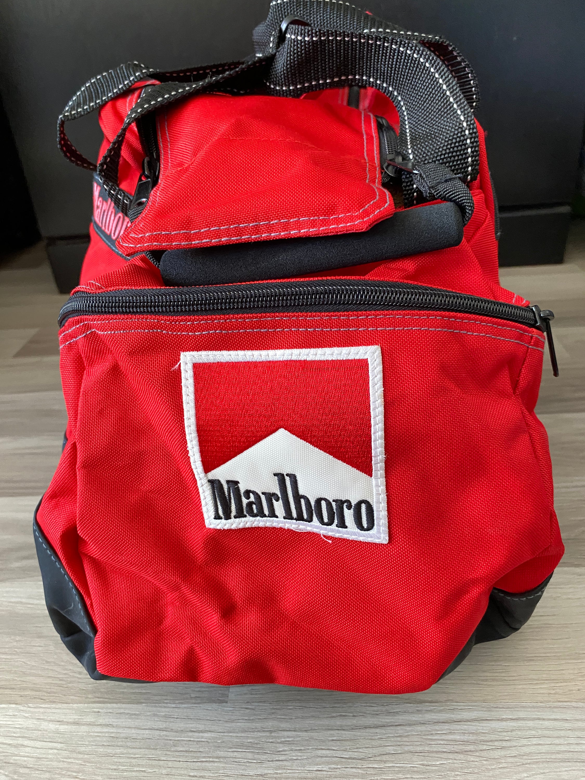 Marlboro Travel Bag/ Unused Vintage 1980s / Duffel Bag/travel Bag