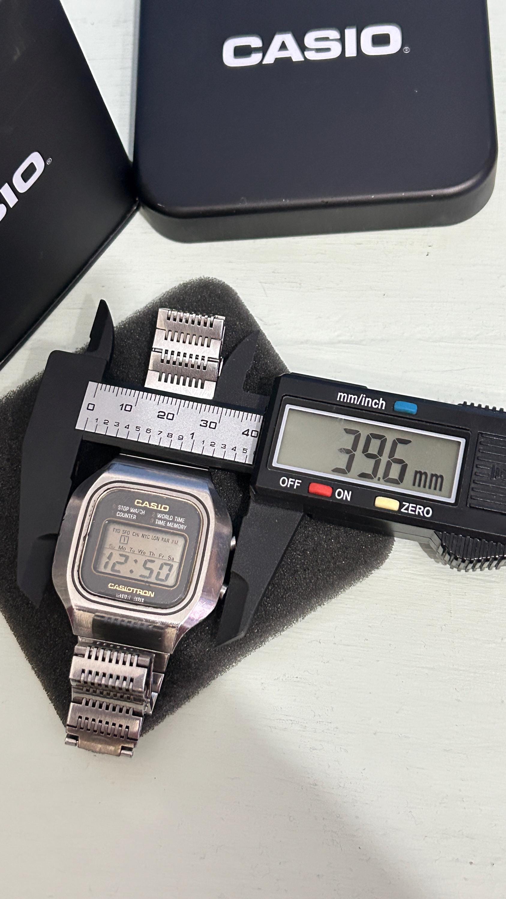 Vintage Casio Casiotron S-14/ Watch Mens Digital LCD World