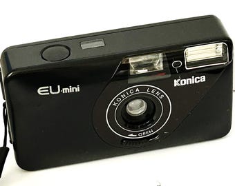 コニカ　フィルムカメラ　ヴィンテージ コニカ コニシロク ヴィンテージ 35 mm フィルムカメラ（Hexar 50 mm f