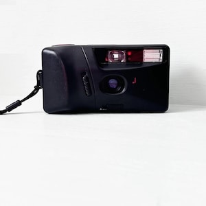 Yashica J-mini Vintage Camera/  Viewfinder camera/ 35mm film camera point and shoot camera/ Very good condition/ Kyocera Yashica