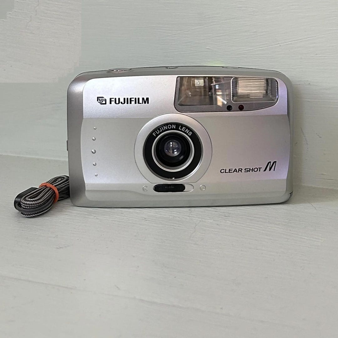 Fujifilm Clearshot M -point and Shoot 35mm/ With Battery/ Film