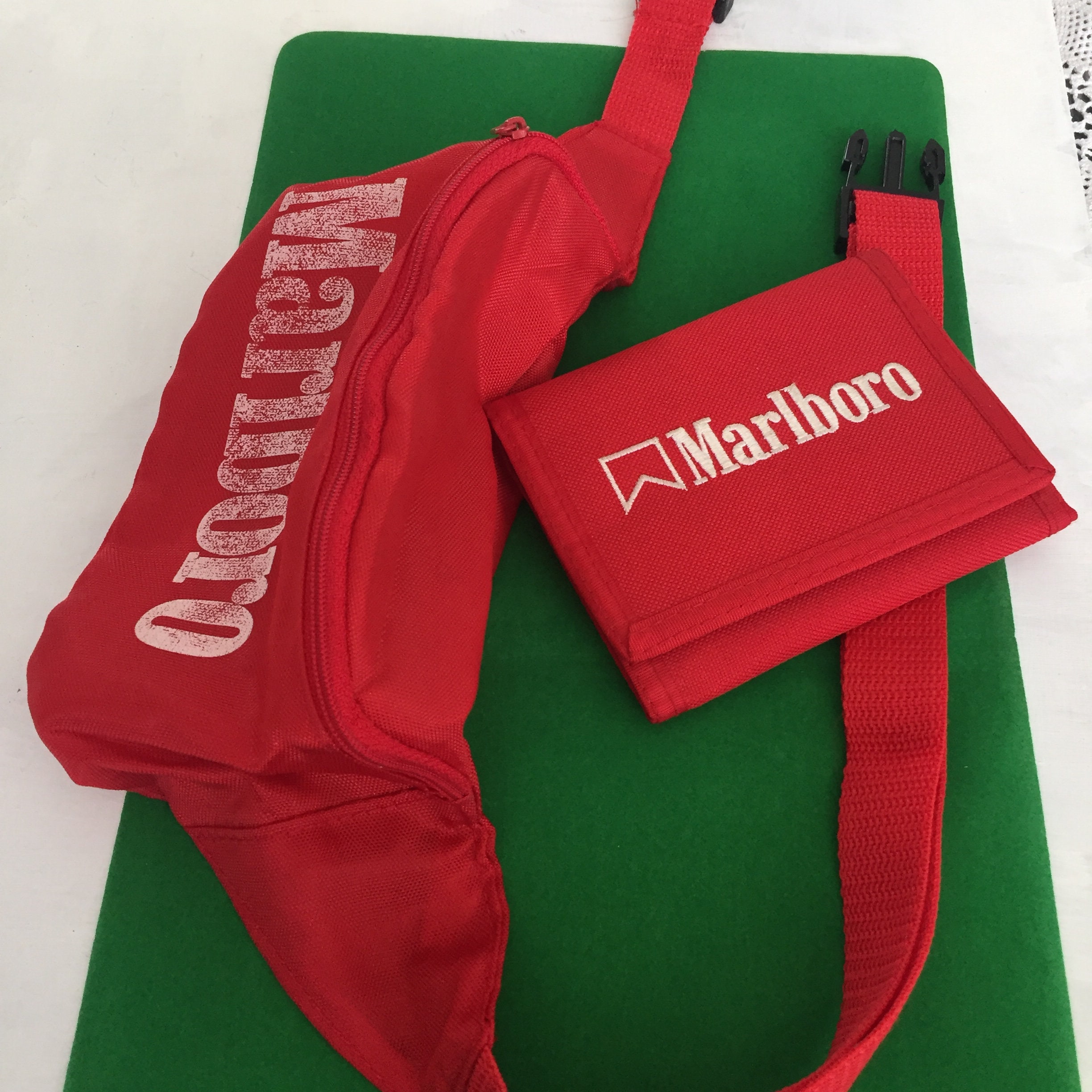 Vintage Set marlboro fanny pack et portefeuille Compartiments