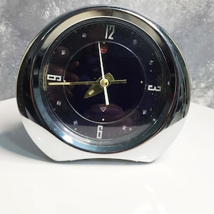Vintage /Antique  1960s Turquoise metal modern alarm Clock / Mechanical winding / Nostalgia breeze /