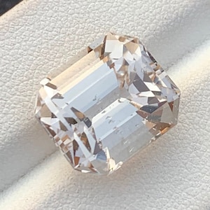 Natural Topaz Loose Gemstone, Light Sherry Color, Faceted Emerald Cut, Jewelry Size Topaz Cut Stone, Handmade Topaz, Topaz Ring, 17 Carat