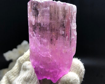 タフィーピンククンツァイト結晶標本：天然エッチングスポジュメン、80