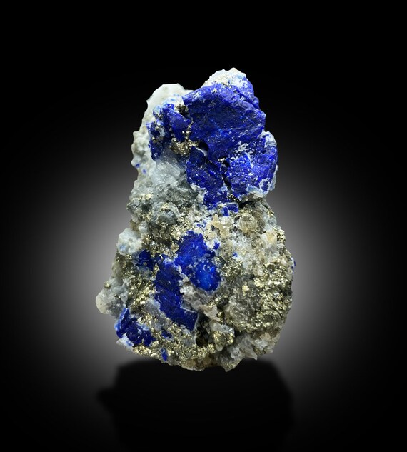 アフガニスタン産 ラズライト結晶 ラズライト結晶標本：インクブルーと金色の黄鉄鉱 - アフガニスタン