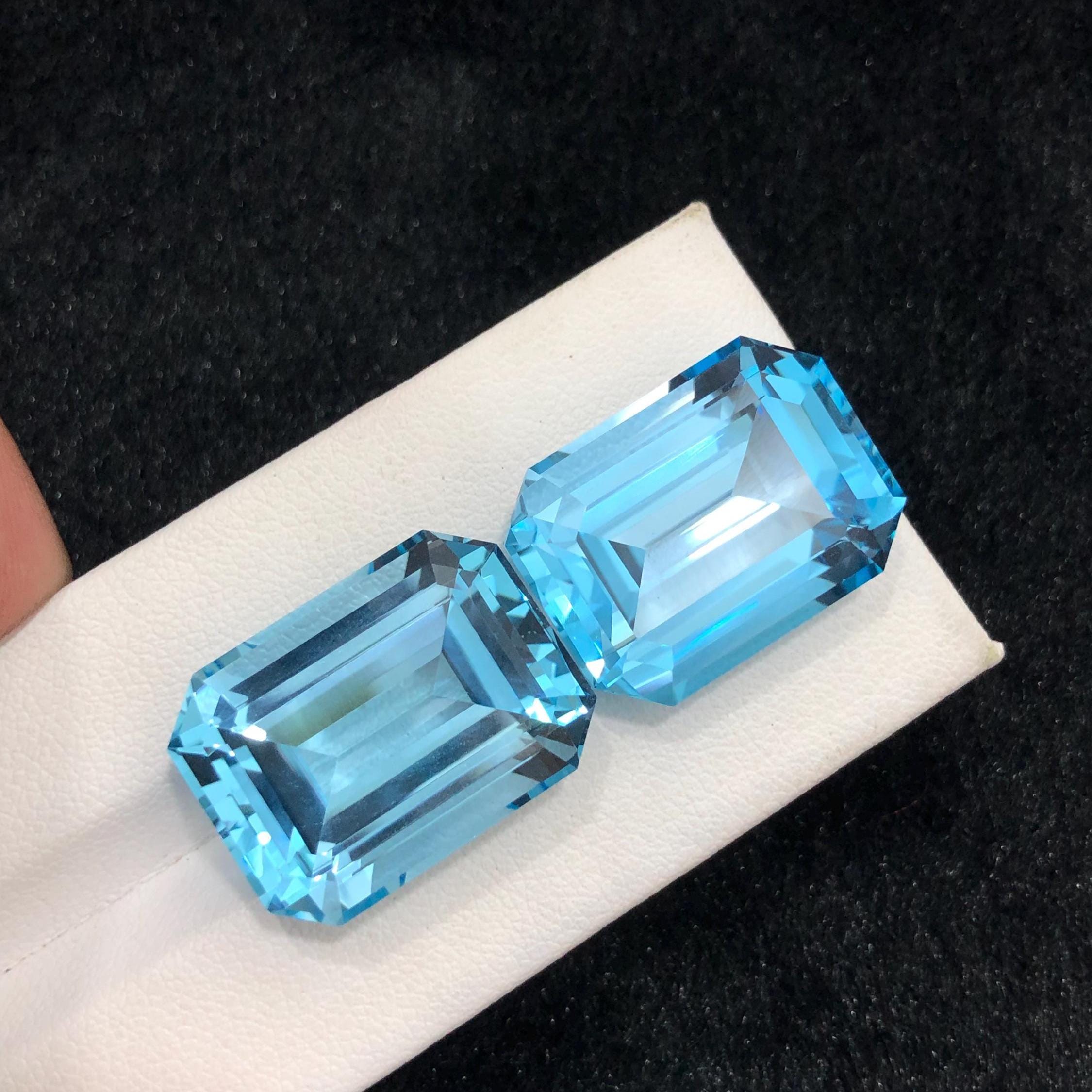 エメラルドカット スイスブルートパーズ ペア：11月の誕生石、72.70