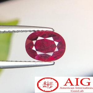 Duivenbloedrood AIG-gecertificeerde robijnrode edelsteen, gefacetteerde ovaal geslepen robijn voor verlovings- en trouwring, verwarmde robijnrode edelsteen gecertificeerd, 1,22 kt