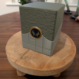 Doctor Doom MTG Commander Deck Box – 3D Printed Marvel Inspired Deckbox – 100 Double Sleeved Cards – Snap Fit TCG Card Holder