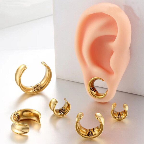 Cresent Ear Plugs, Cresent Ear Gauges, Plugs and Tunnels, Plug Earrings, Saddle Ear Plugs Spreader Earlets Stretchers Expanders Earrings