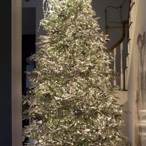 50' CONNECTABLE CLUSTER TWINKLE Light Garland w/ 1,500 Warm White Lights on Green Wire afbeelding 5