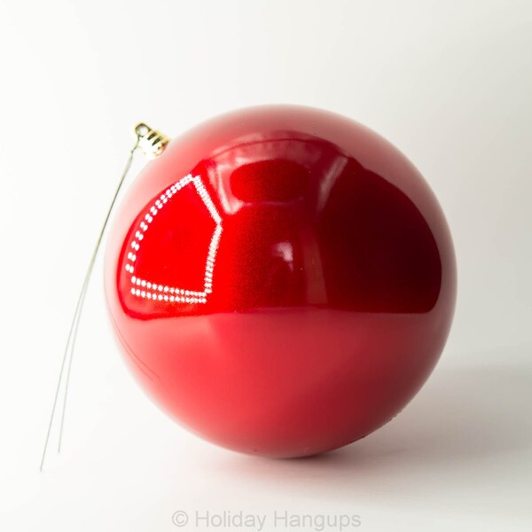 Red berries ball ornament