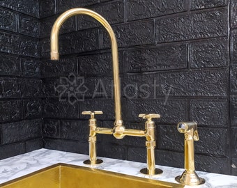 クロスハンドル付き、ラッカー塗装なしの真鍮ブリッジキッチン蛇口