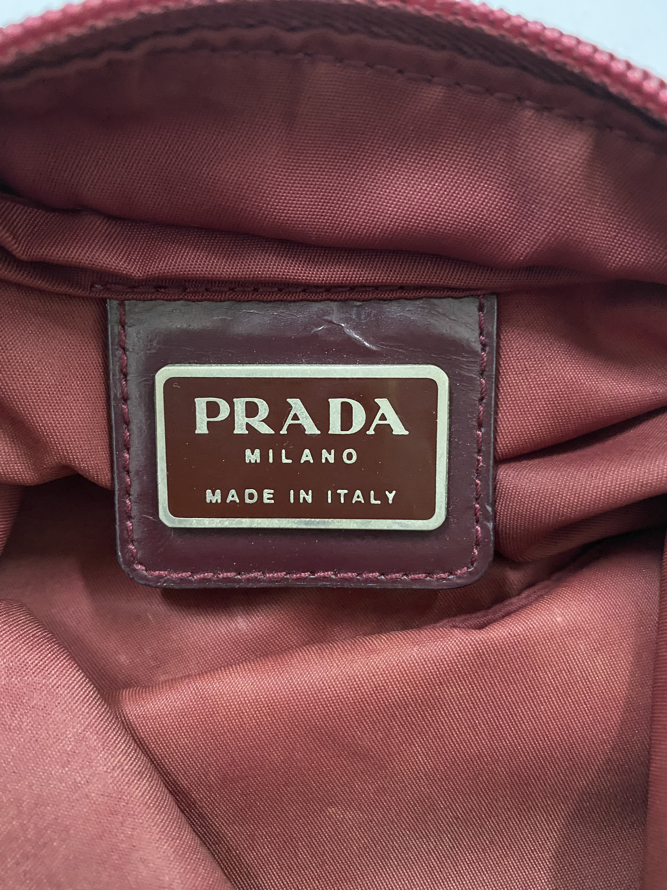 PRADA レッド ボディバッグ プラダ レッドナイロン クロスボディバッグ - Etsy 日本