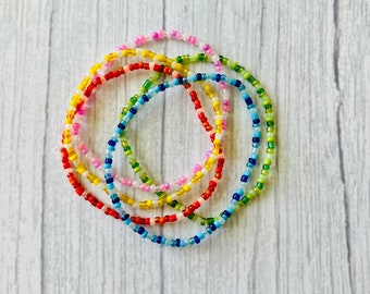 Colorful Seed Bead Bracelet / Dainty Boho Stretch Bracelet / Stackable Beaded Jewelry / Gift for Her