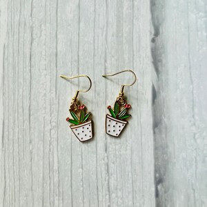 Succulent Plant Earrings / Succulent Earrings / Succulent Jewelry / Plant Earrings / Plant Jewelry / Drop Earrings / Dangle Earrings