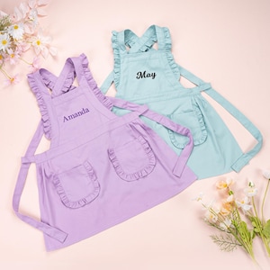 Girls Apron Personalized Kid’s Apron with Embroidery Name Toddler Cooking Pinafore, Ruffle Apron With Pockets, Christmas Gifts for Child