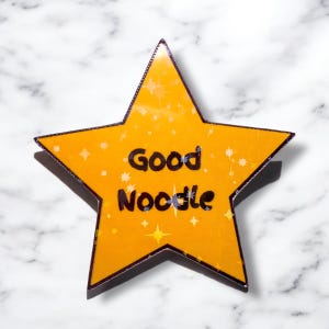 Gute Noodle Star Aufkleber | Lustige Aufkleber, Meme Aufkleber, gute Nudel, Popkultur Aufkleber, Neuheit Aufkleber, TV Aufkleber, Cartoon Aufkleber
