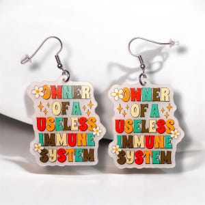 Boucles d'oreilles pour propriétaire d'un système immunitaire inutile | Cadeau Spoonie, Cadeau maladie chronique, Maladie invisible, Douleur chronique, Auto-immune, Boucles d'oreilles Spoonie