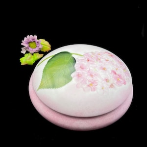 Hand-Painted Limoges Bonbonniere, Jewelry Box, Antique French Porcelain Floral Trinket Box with Floral Pattern, Excellent Condition