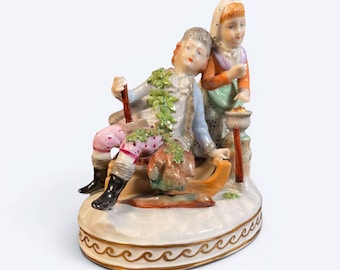 Antique Carl Thieme Dresden Porcelain Figurine – Romantic Courting Scene – Hand Painted German Figure – 13.5 cm / 5.3 in