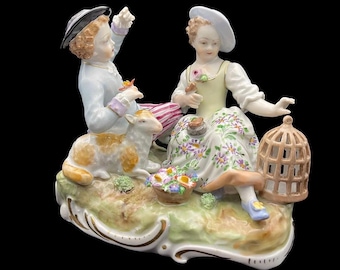 Antique Dresden Porcelain Figurine Group – Carl Thieme Potschappel – Hand Painted Romantic Scene Couple And Lamb – 13.5 Cm / 5.31 Inches