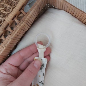 Pacifier clip beige image 8