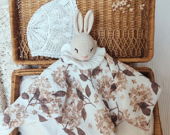 Doudou lapin hortensia