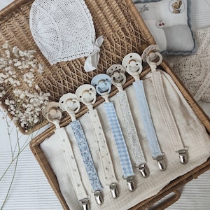 Pacifier clip pacifier clip