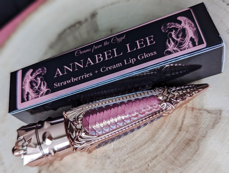 ANNABEL LEE Strawberries and cream scented lip gloss, pink, sheer, lip topper, gothic cosmetics, vegan makeup, rose gold, Valentine's Day imagem 3