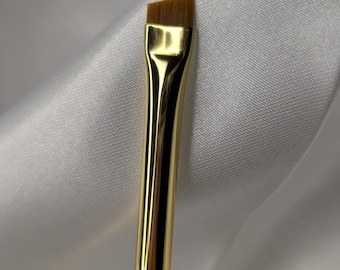 Makeup brush #2 (Angled)
