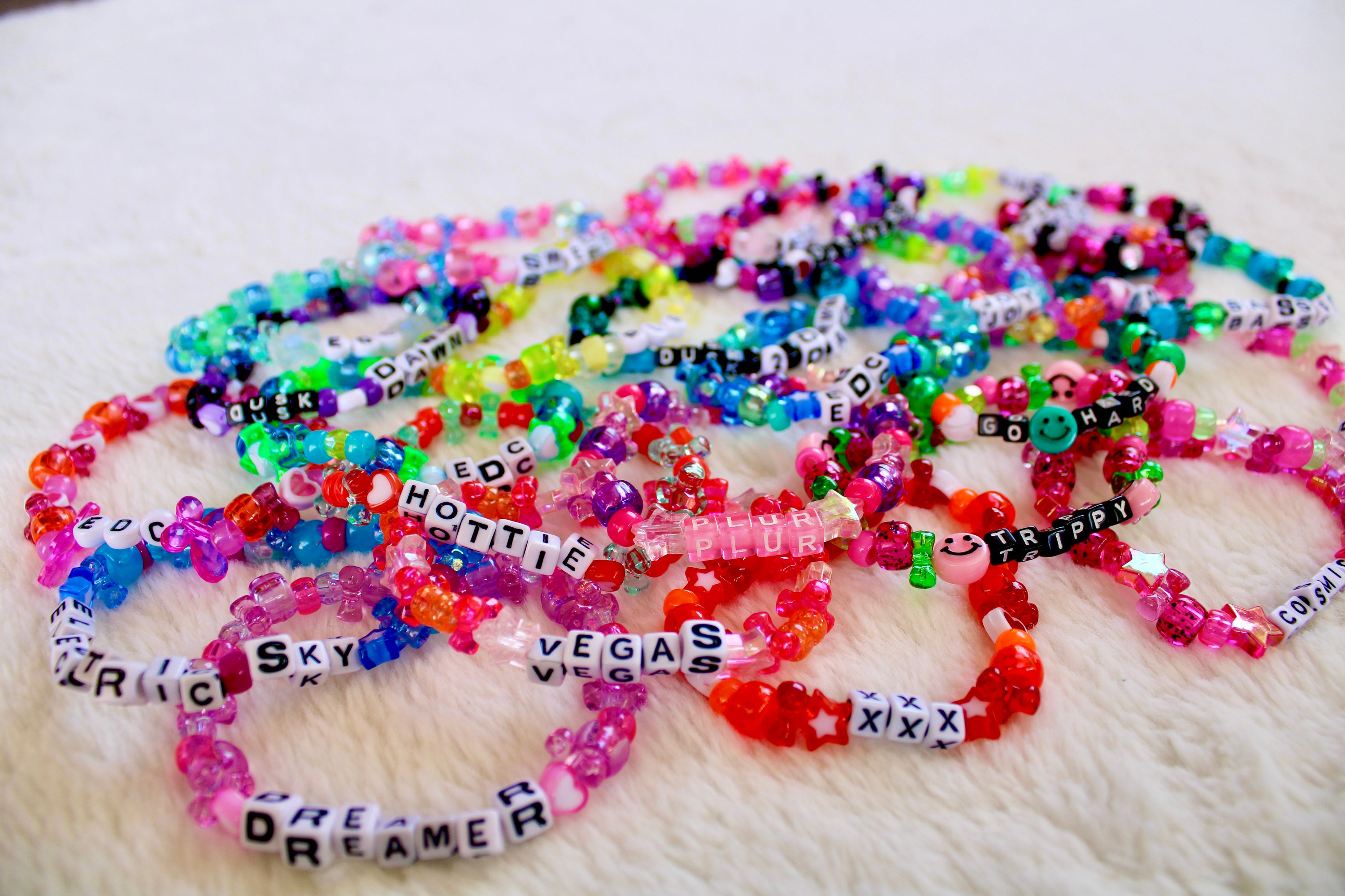 KANDI Bracelet Grab Bag Rave Bracelets Kids Jewelry Beads EDC Lost Lands  Friendship Bracelet Charms Mushrooms Gummy Bears Candy Trading 